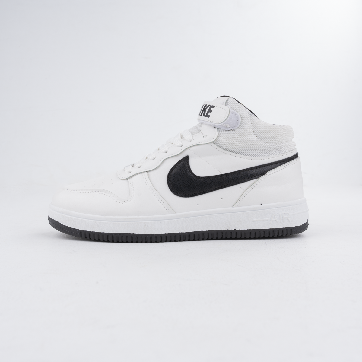 Mid Sneakers