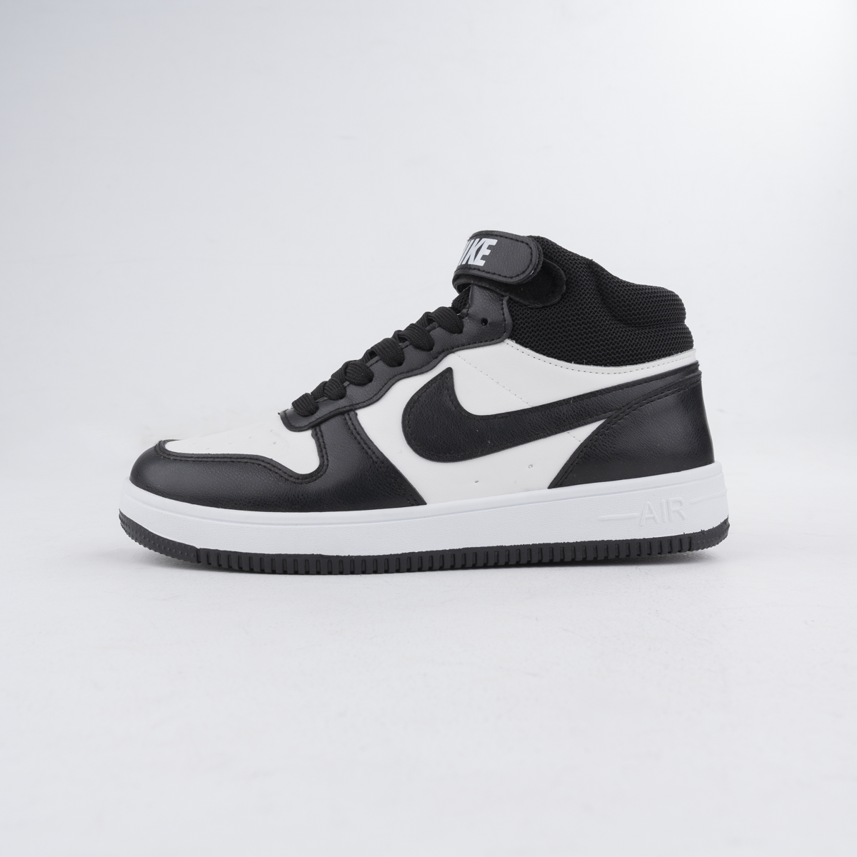 Mid Sneakers