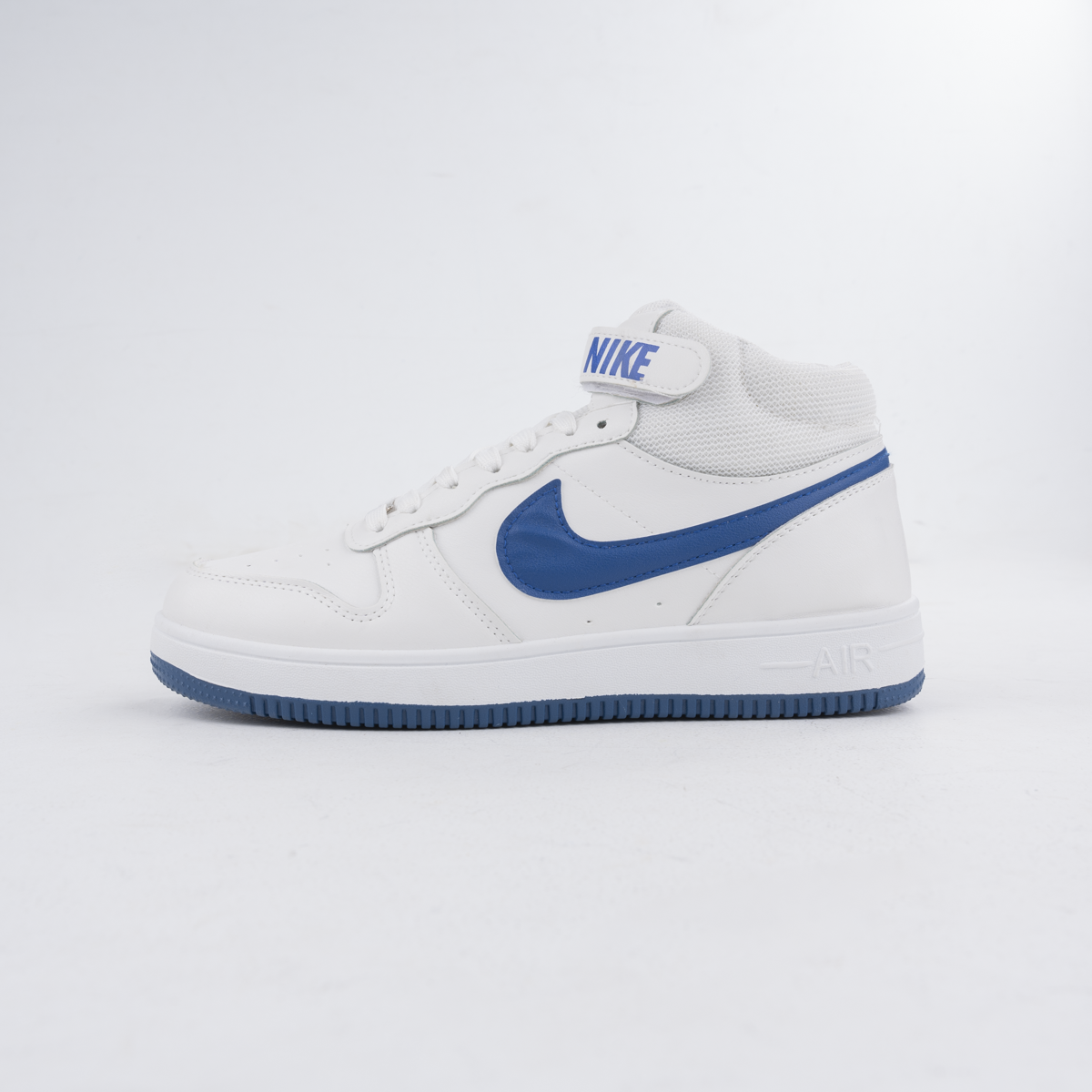 Mid Sneakers